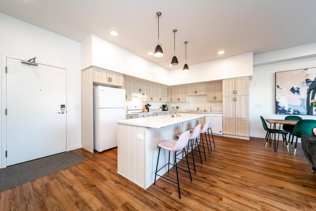 Exotic,lush,rainforest,cr,suite,king,u/g,wifi Apartment *
