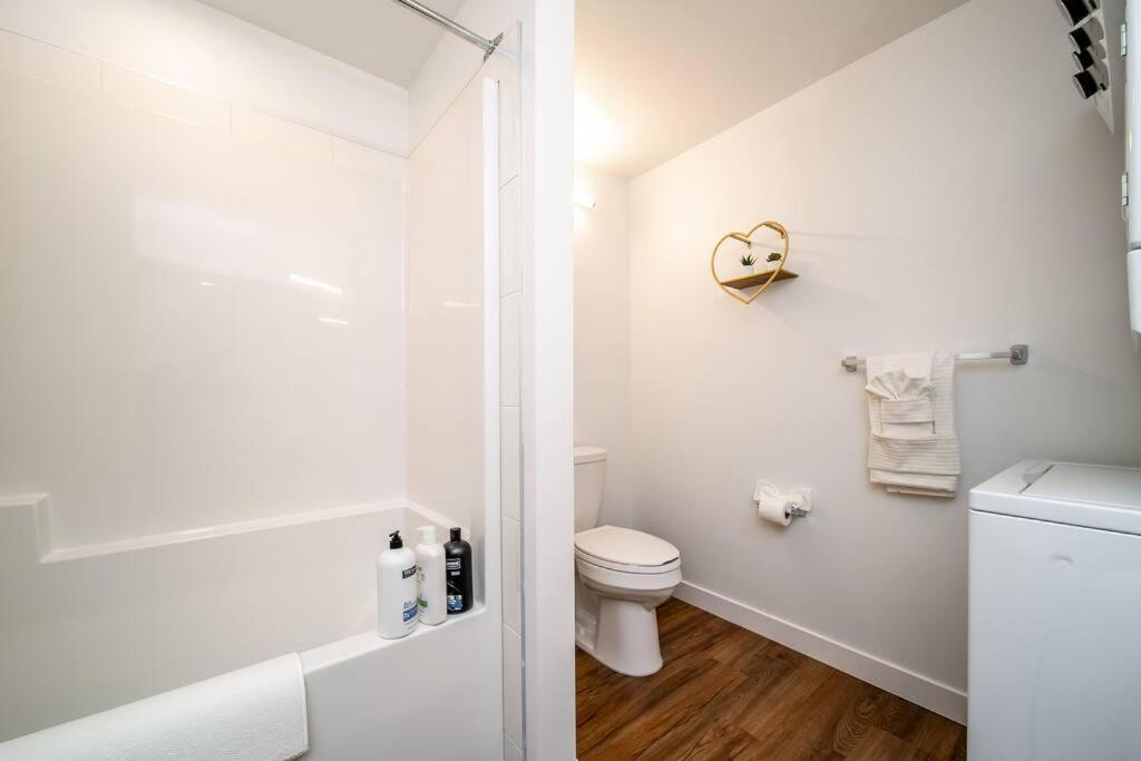 Exotic,lush,rainforest,cr,suite,king,u/g,wifi Apartment