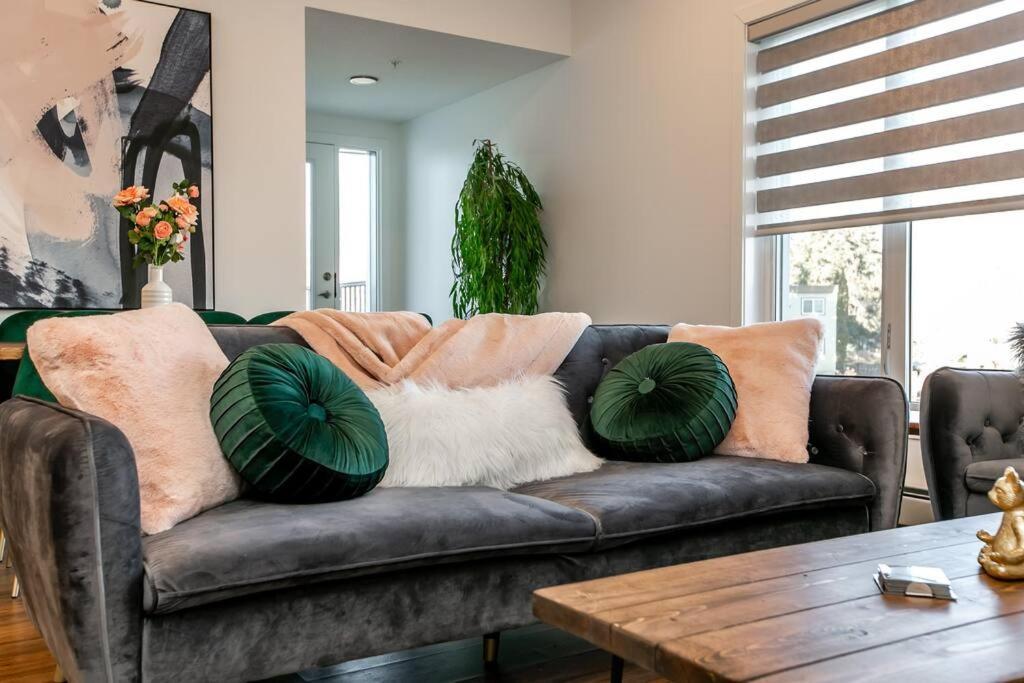 Apartment Exotic,lush,rainforest,cr,suite,king,u/g,wifi Edmonton